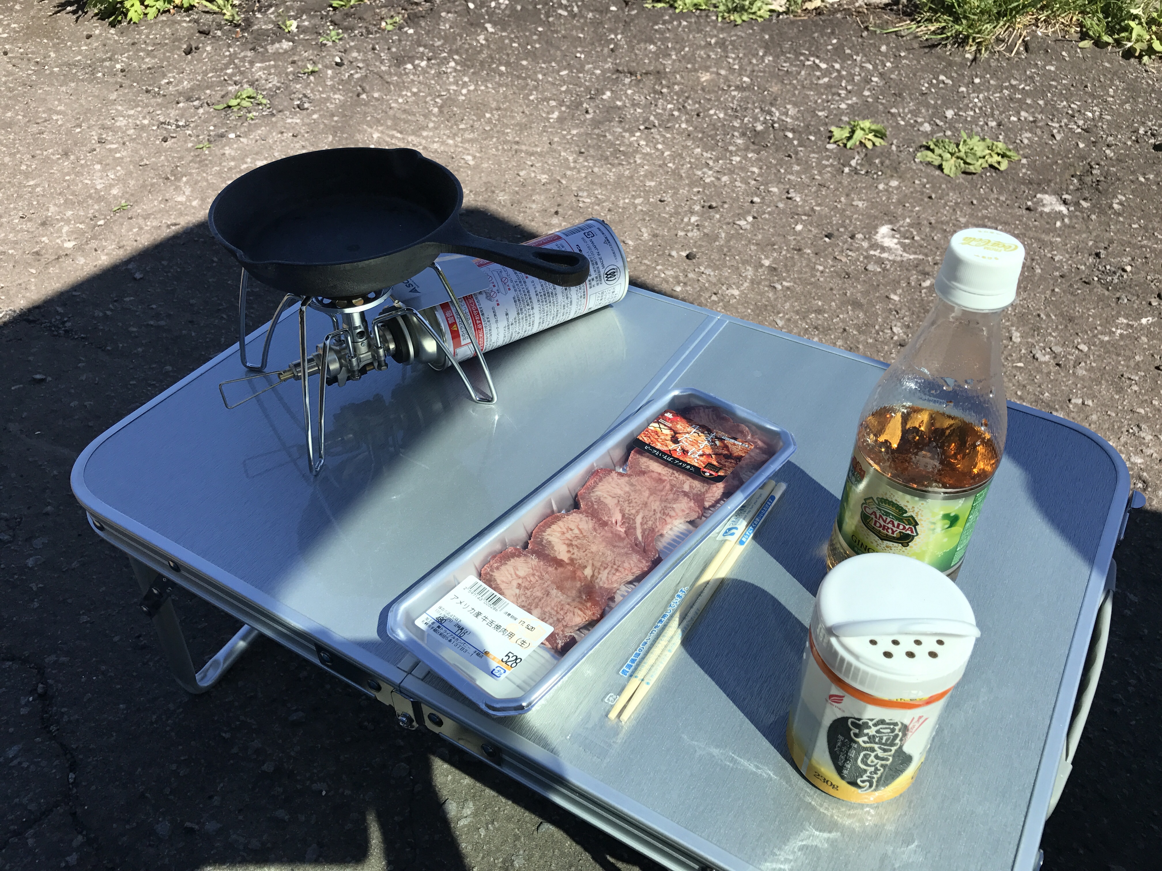 キャンプでこそ厚い鉄板で美味しくお肉を食べよう！おすすめ鉄板７選  アウトドアブログ「なかチャンネル」